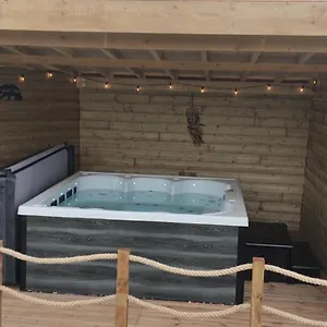 les-cabanes-du-grand-nord.hotels-rhonealpes.com/